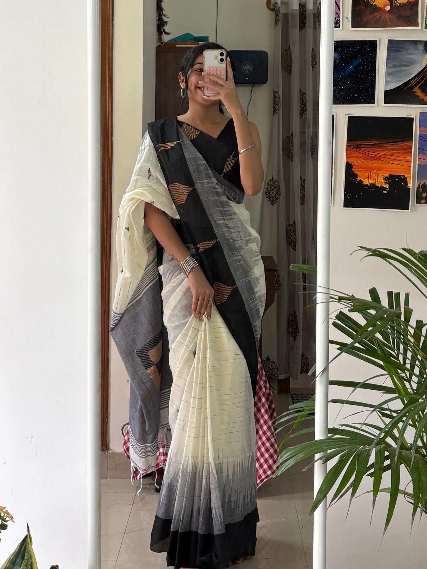 RAJSI (Black) - Pure Mul Cotton Handwoven Ikkat Soft Saree