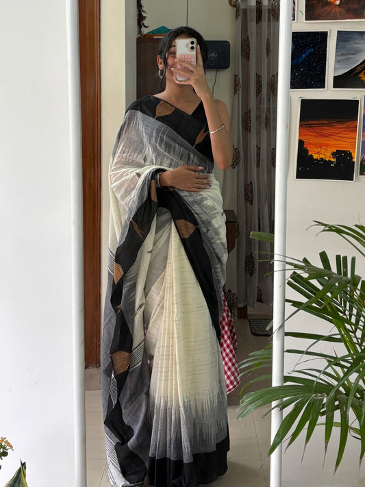 RAJSI (Black) -  Pure Mul Cotton Handwoven Ikkat Soft Saree