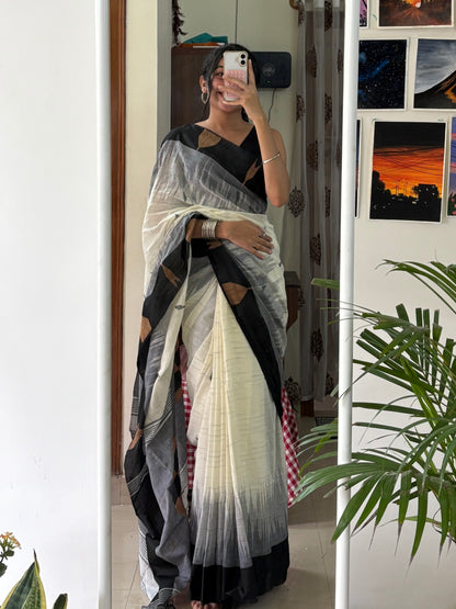 RAJSI (Black) -  Pure Mul Cotton Handwoven Ikkat Soft Saree