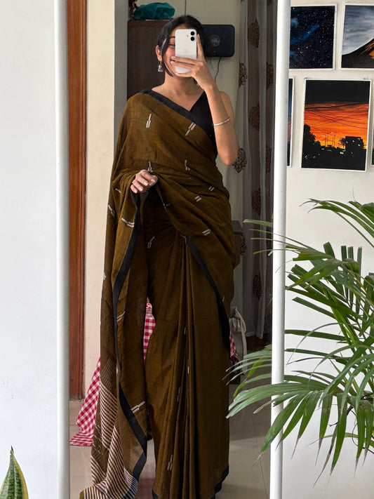 SHARVI -  Pure Cotton Handwoven Soft Saree