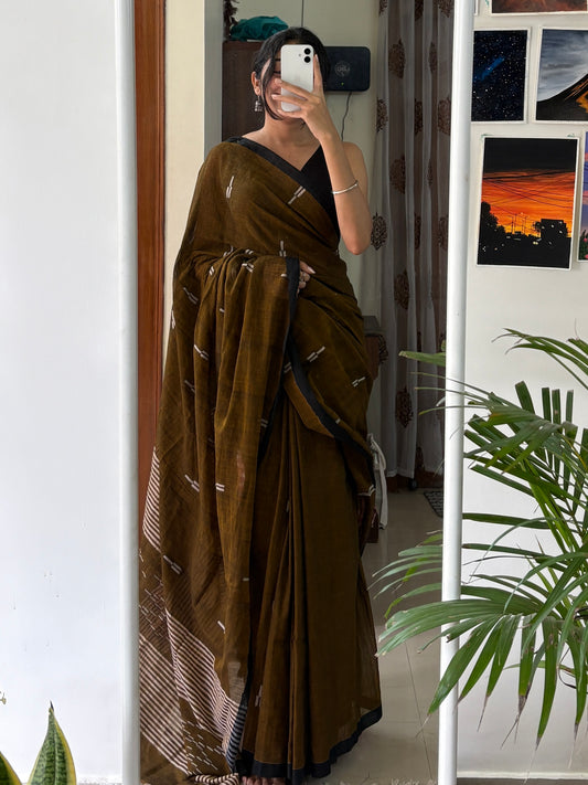 SHARVI -  Pure Cotton Handwoven Soft Saree
